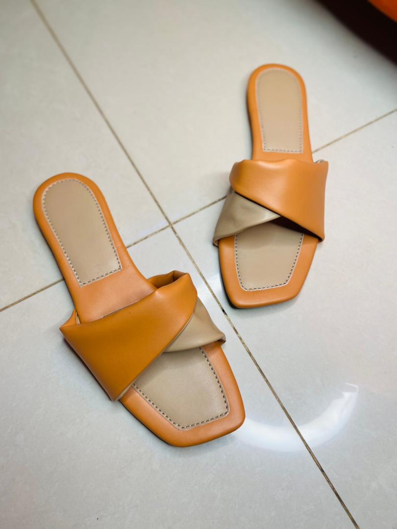 Sandales nu-pieds Pour Femmes  - Disponible sur commande 